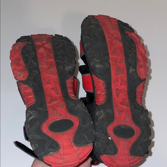 Black and Red Outdoor Sandals with Textured Sole - Picture 2 of 11